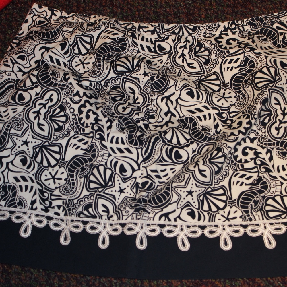 Black & White Printed Lace-Hem Skirt
